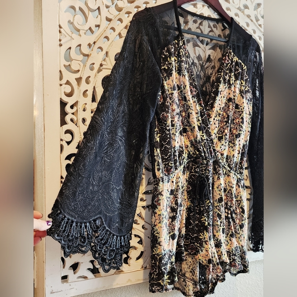 SKY YAMIR ROMPER BACK LACE V NECK WAIST STRAP LONG WING SLEEVES SIZE Medium - Picture 7 of 15